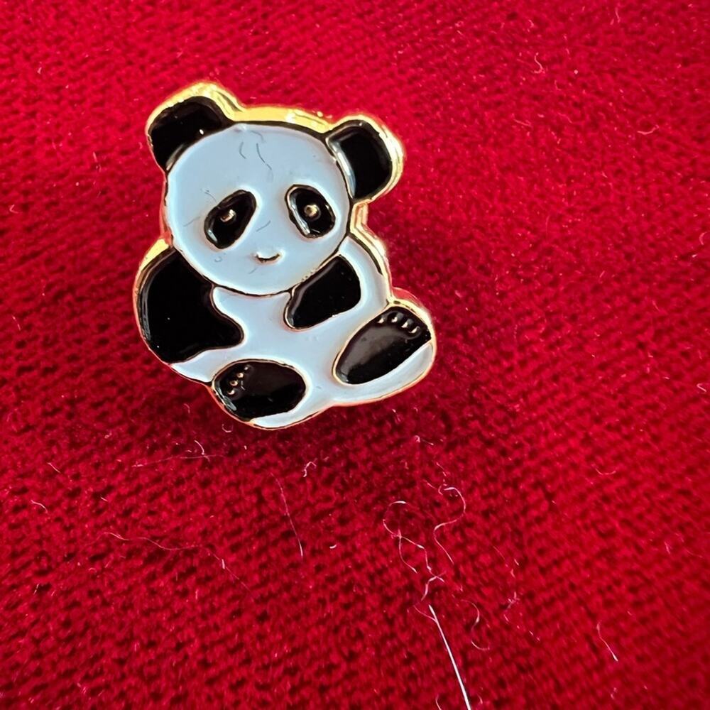Cnta panda pin
